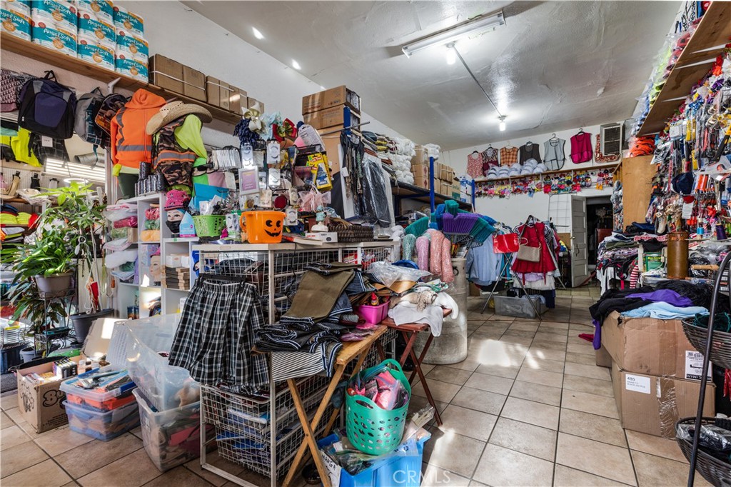 162 N Maple Ave, Fresno, CA 93702