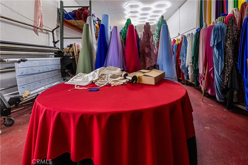 170 N Maple Ave, Fresno, CA 93702