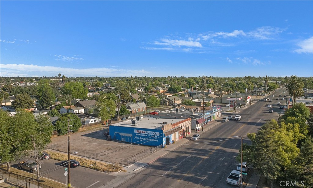 170 N Maple Ave, Fresno, CA 93702
