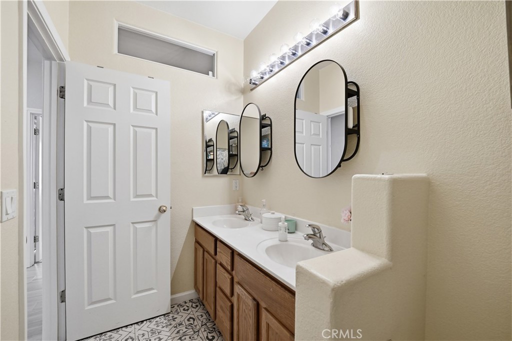 3563 Santiago, Merced, CA 95348
