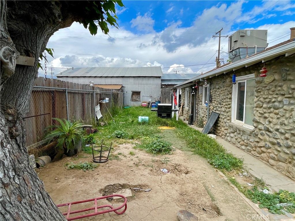 1799 E 21st St, Merced, CA 95340