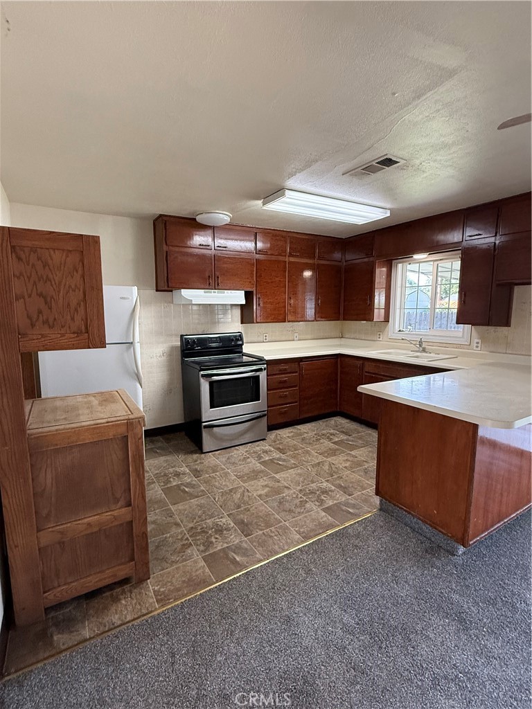1127 W 23rd, Merced, CA 95340