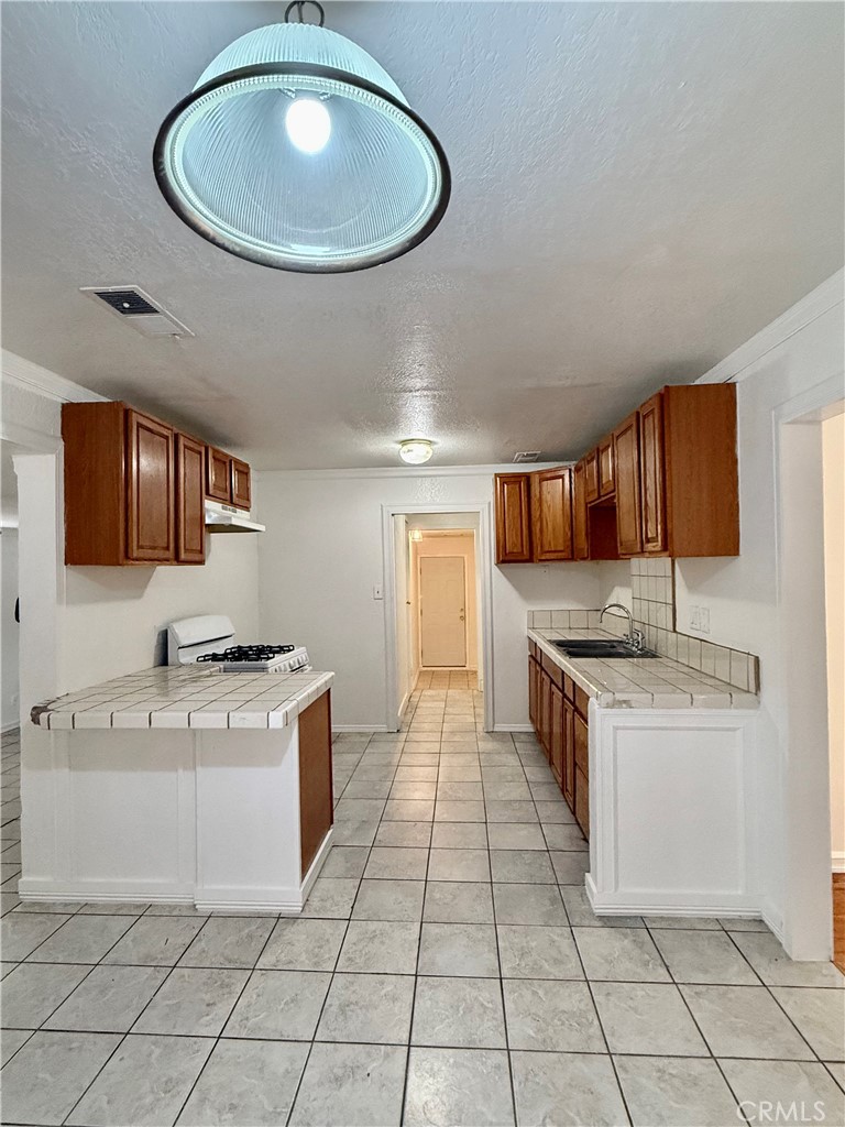 1020 W 24th, Merced, CA 95340