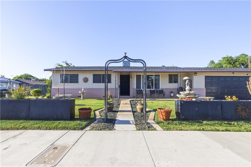 1843 W 8th, Merced, CA 95341