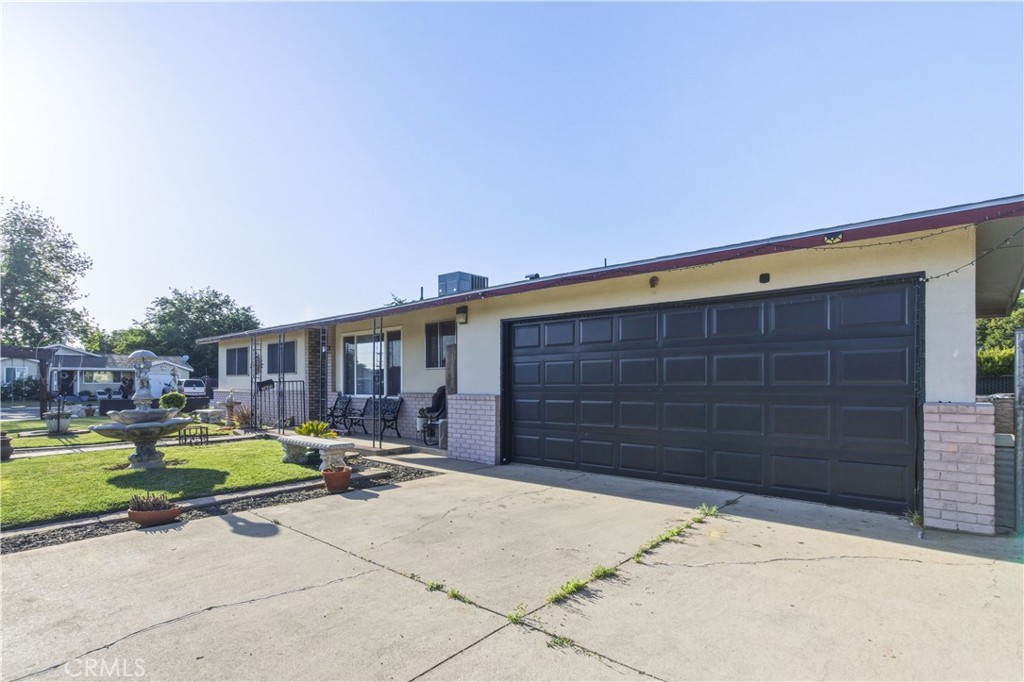 1843 W 8th, Merced, CA 95341