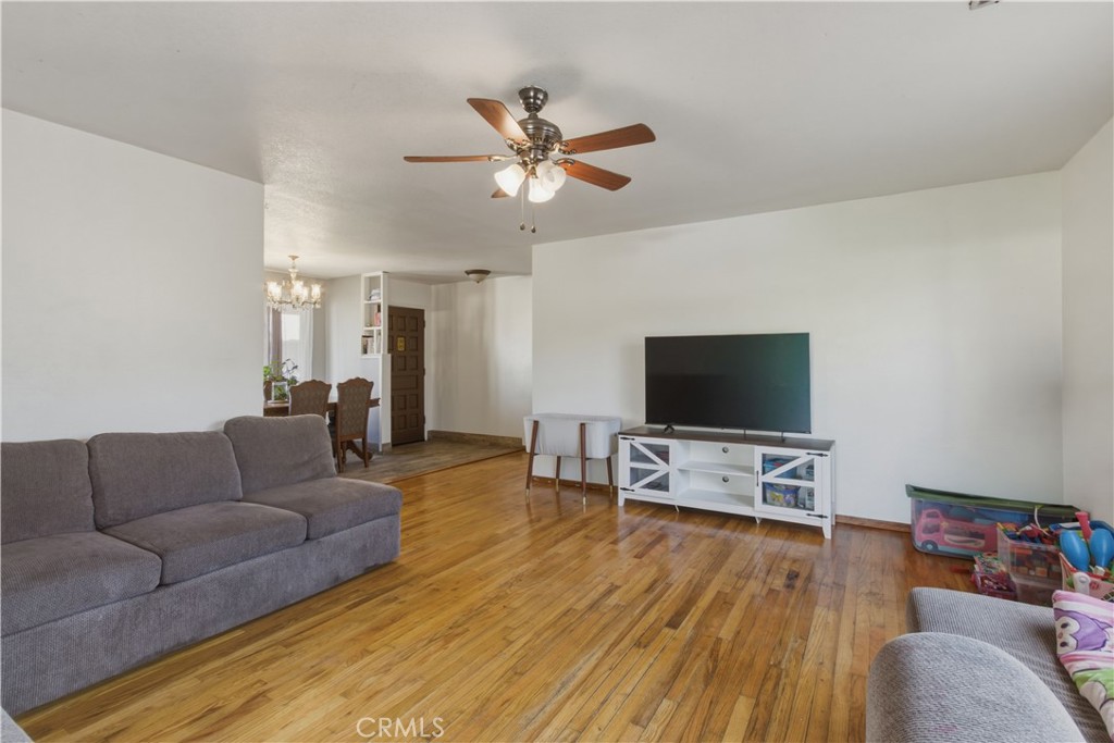 1843 W 8th, Merced, CA 95341