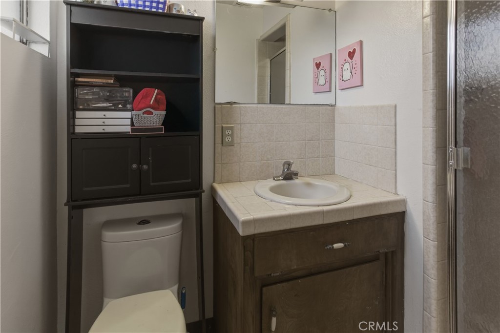 1843 W 8th, Merced, CA 95341