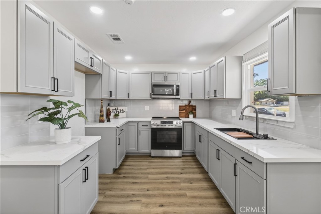 1127 W 19th, Merced, CA 95340