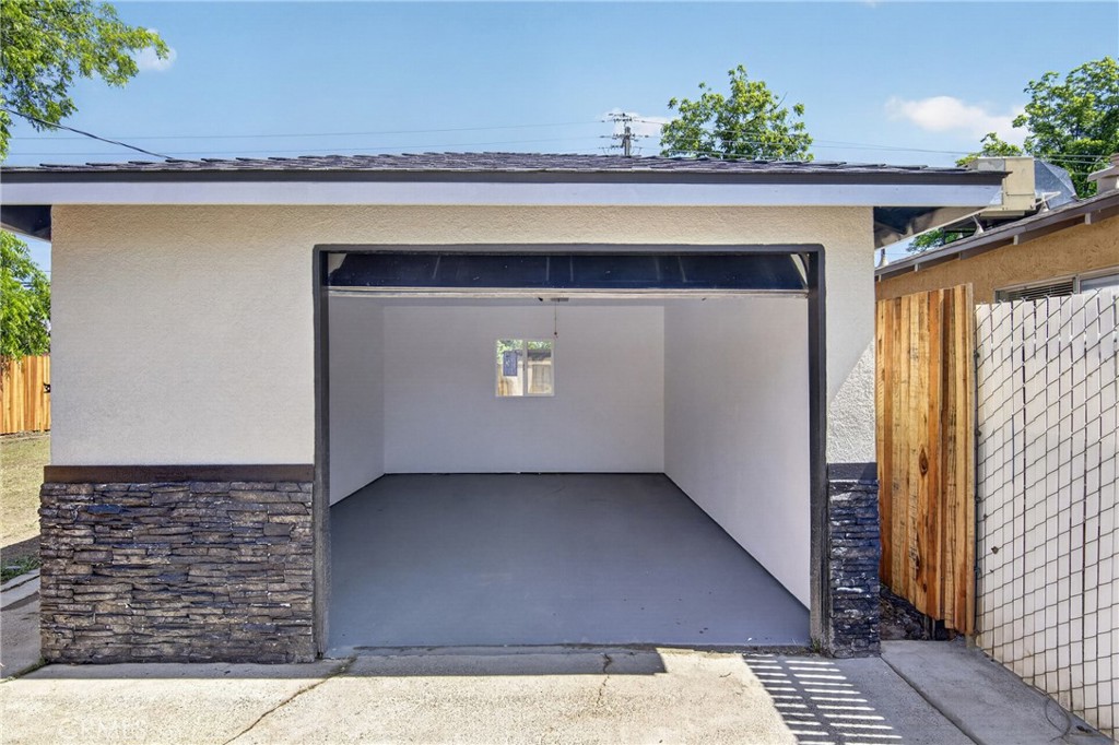1127 W 19th, Merced, CA 95340