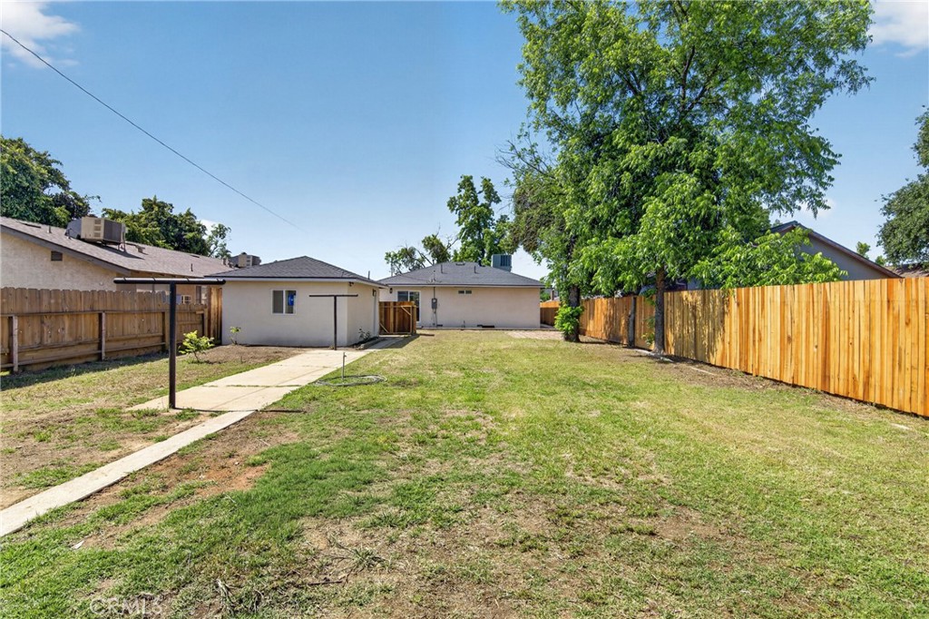 1127 W 19th, Merced, CA 95340