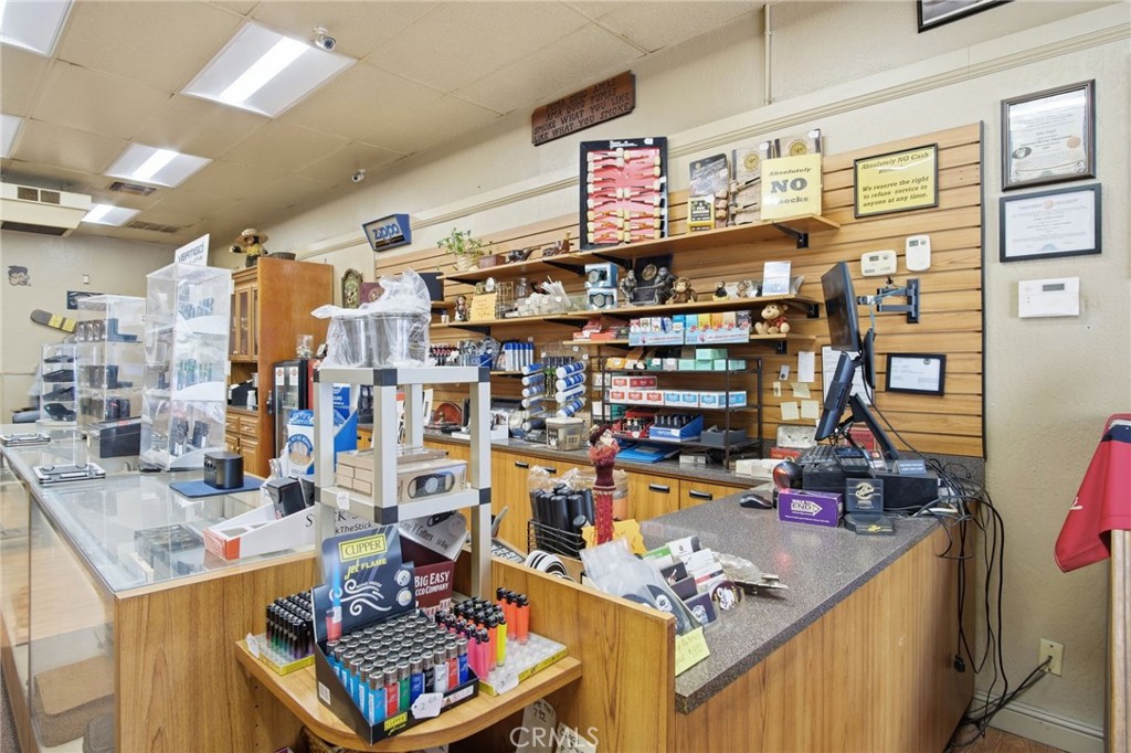 1716 Canal St, Merced, CA 95340