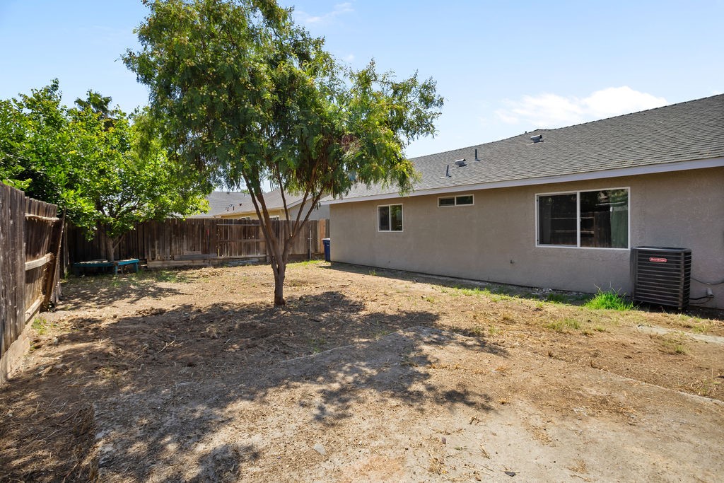 661 Barbara Ct, Merced, CA 95341
