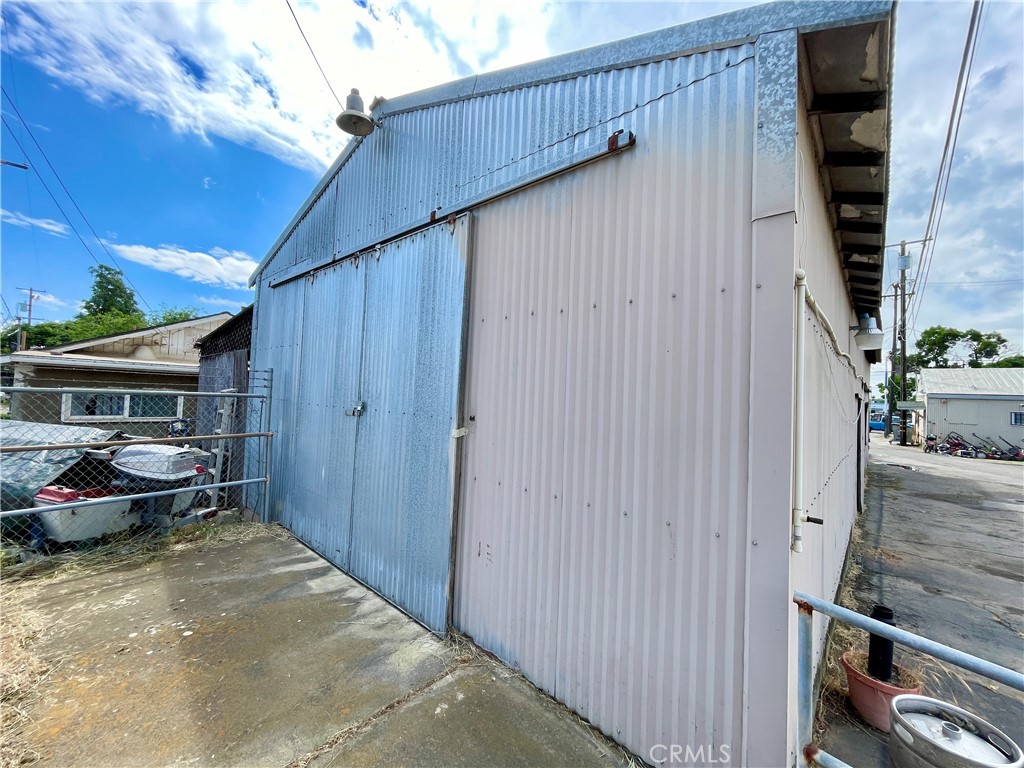 1785 E 21st St, Merced, CA 95340