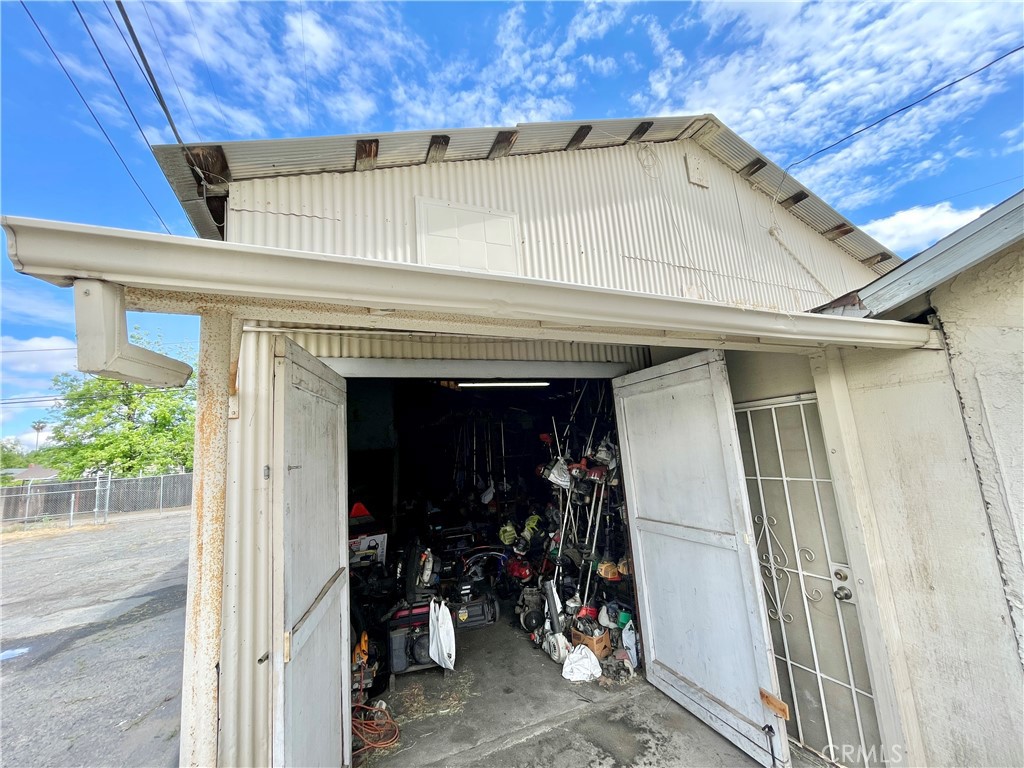 1785 E 21st St, Merced, CA 95340