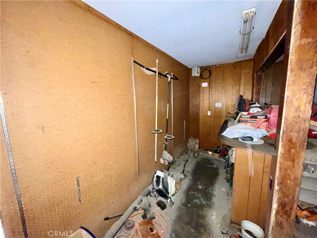 1785 E 21st St, Merced, CA 95340