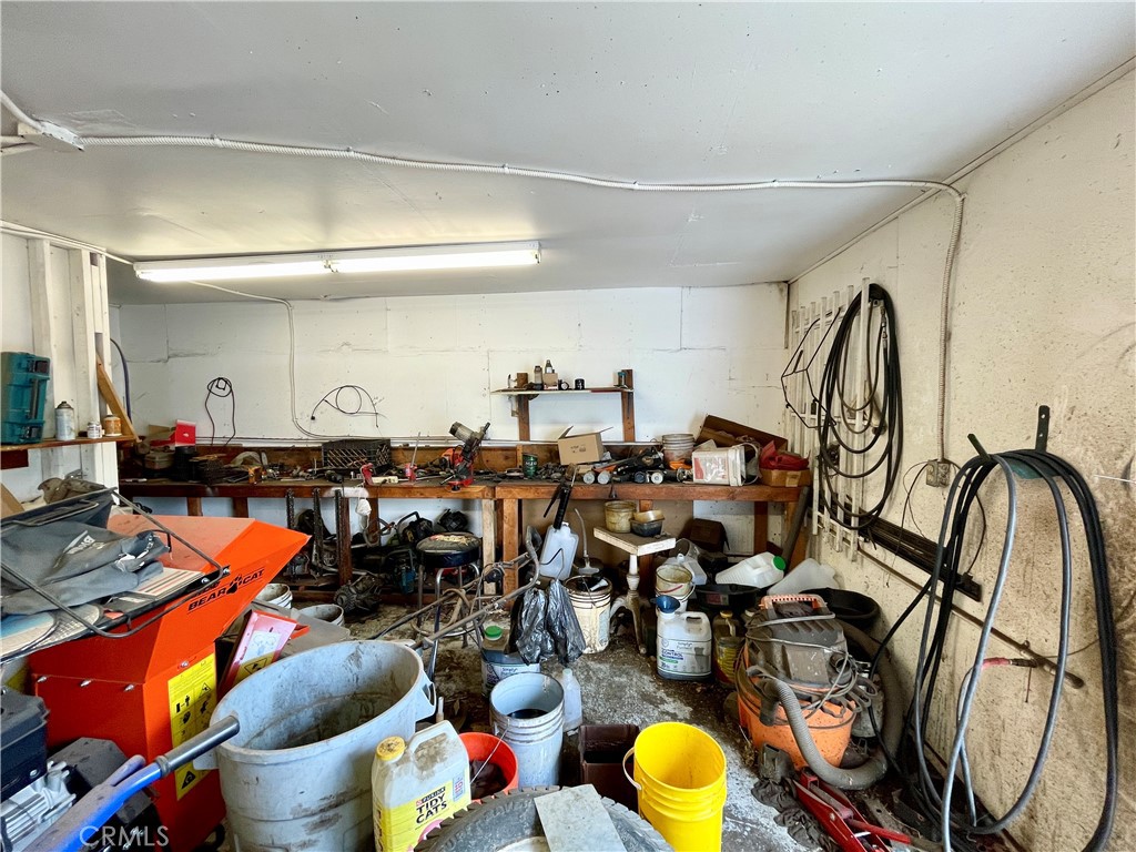 1785 E 21st St, Merced, CA 95340