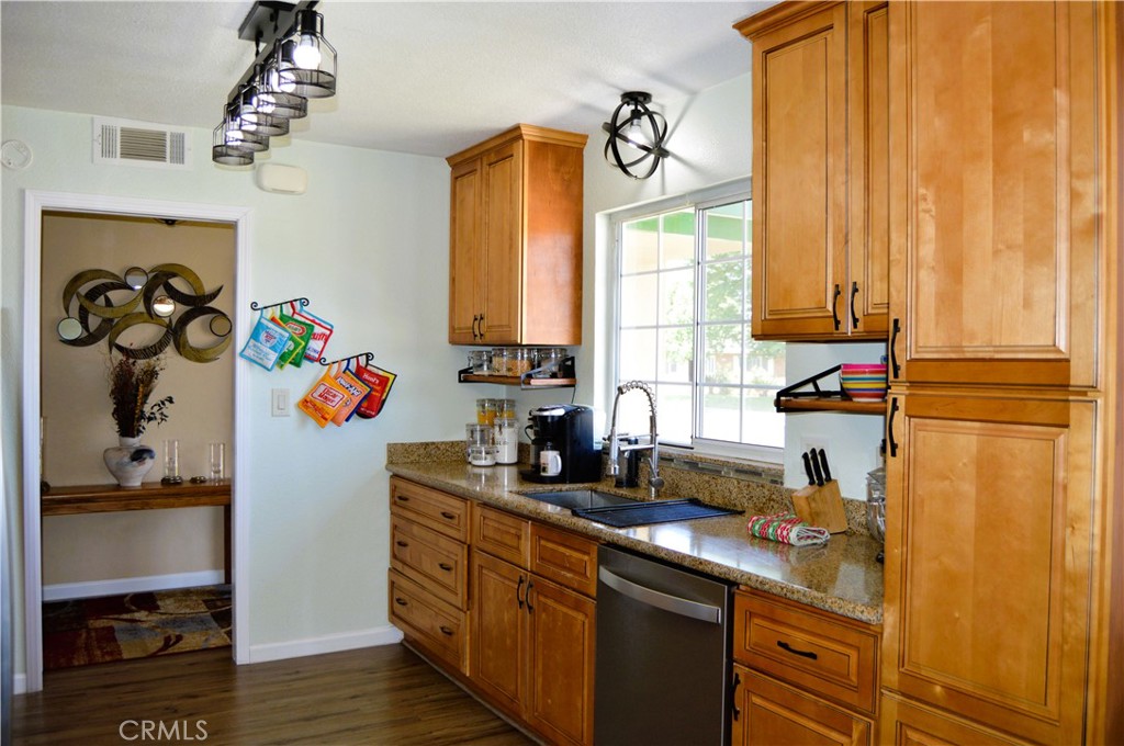 380 Tammy Dr, Atwater, CA 95301