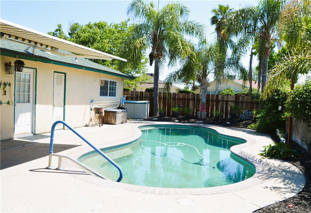 380 Tammy Dr, Atwater, CA 95301