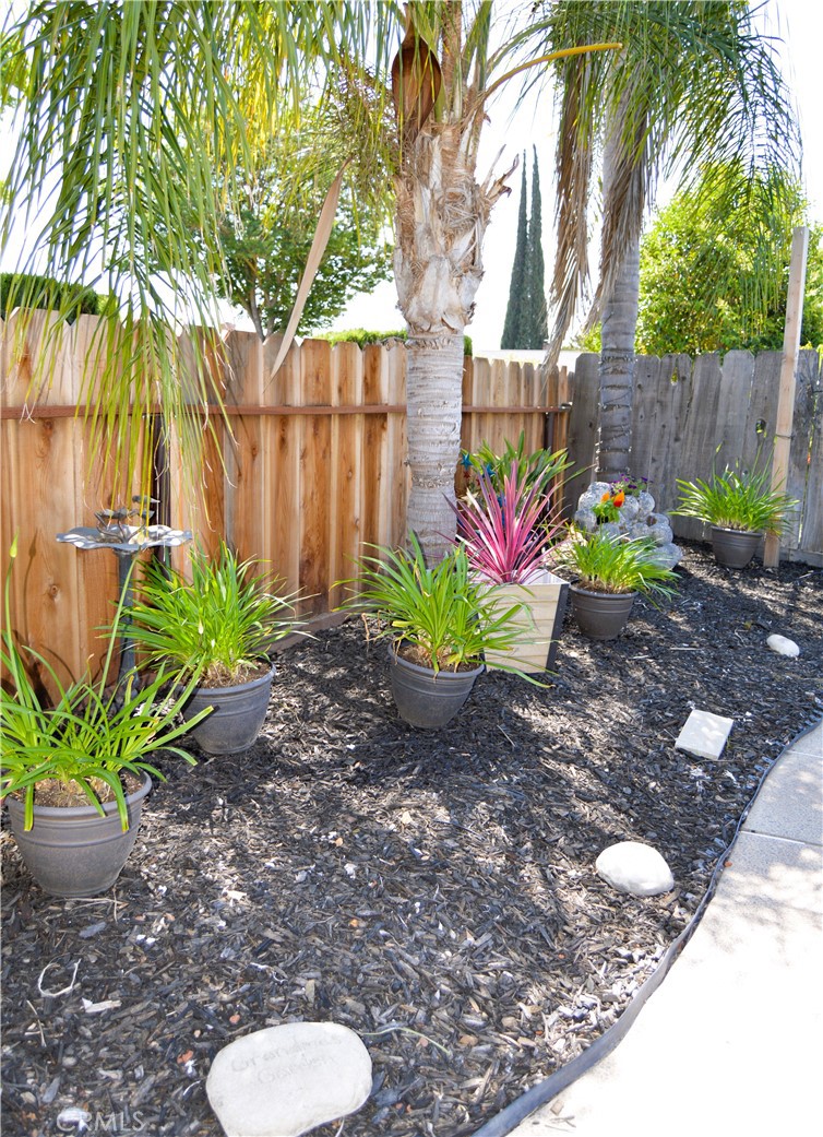 380 Tammy Dr, Atwater, CA 95301