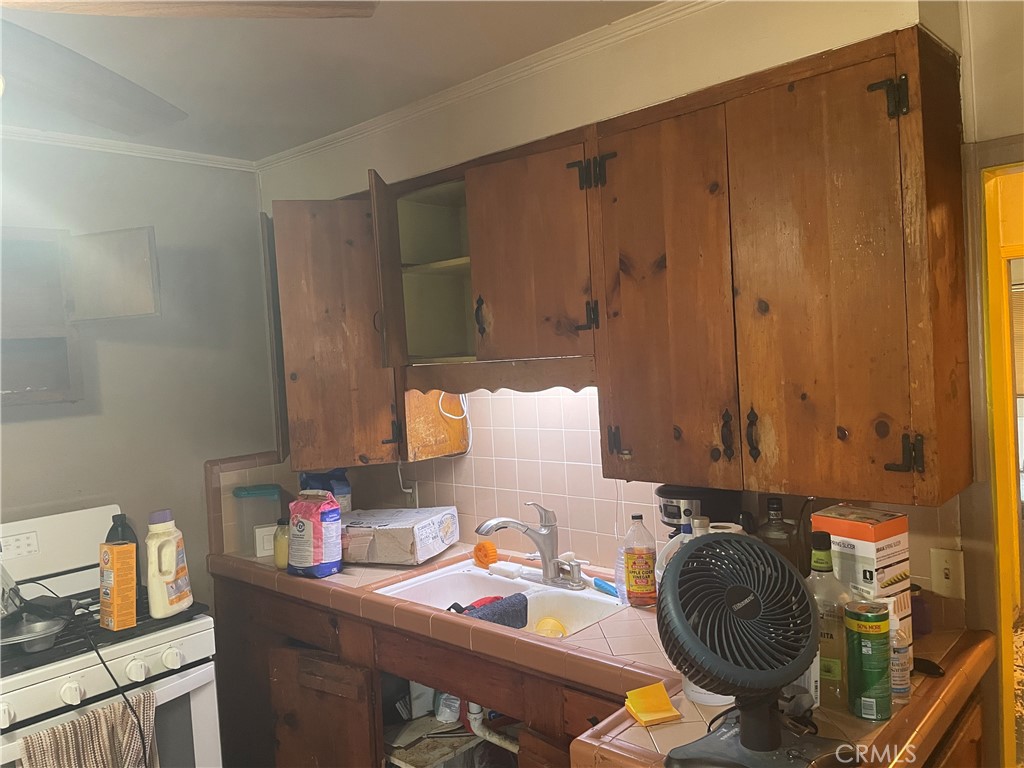 2432 Meadowbrook, Merced, CA 95348