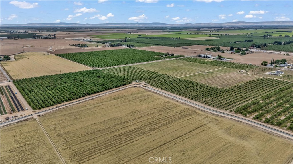 14706 Peach Ave, Livingston, CA 95334