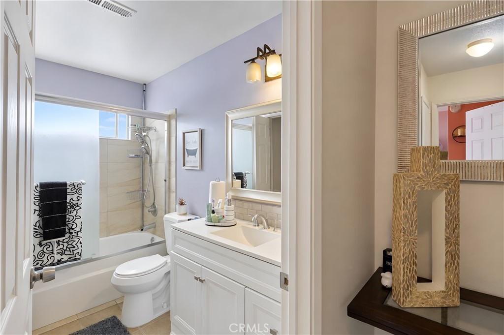 1670 W North Bear Creek, Merced, CA 95348
