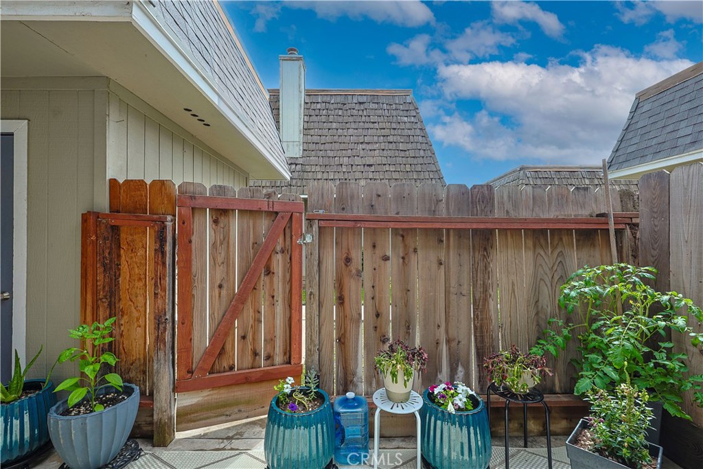 1670 W North Bear Creek, Merced, CA 95348