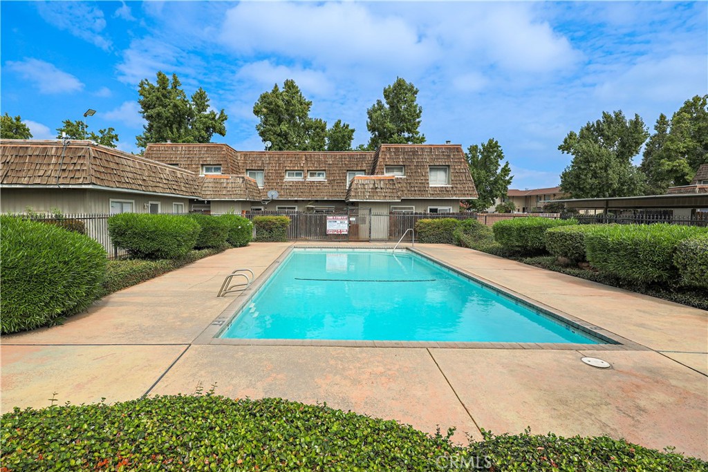 1670 W North Bear Creek, Merced, CA 95348