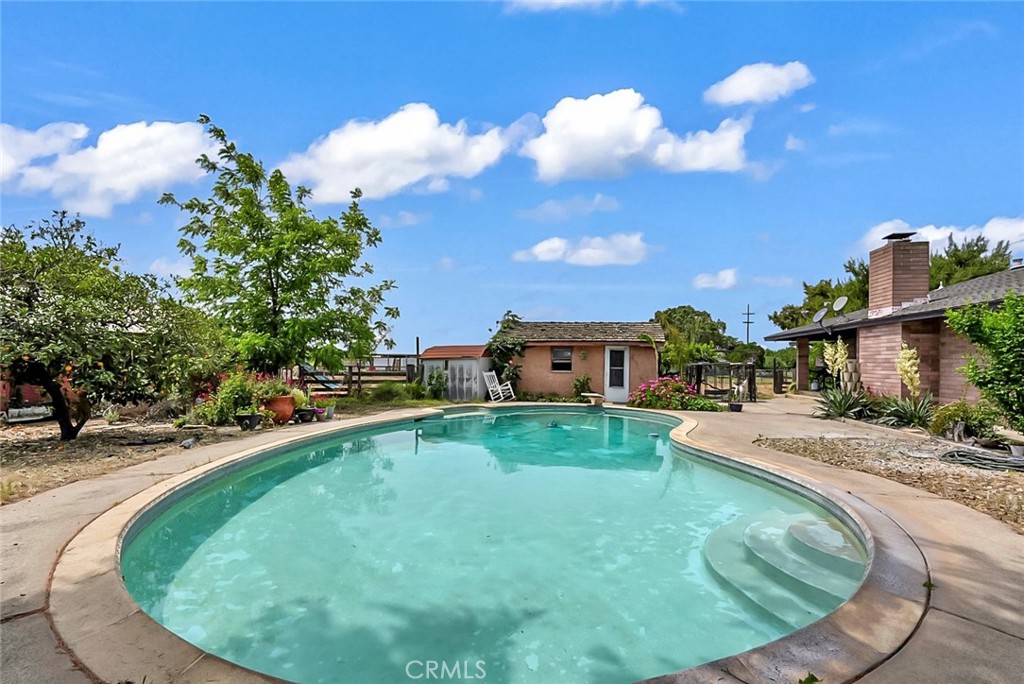 7119 Mercedes, Winton, CA 95388