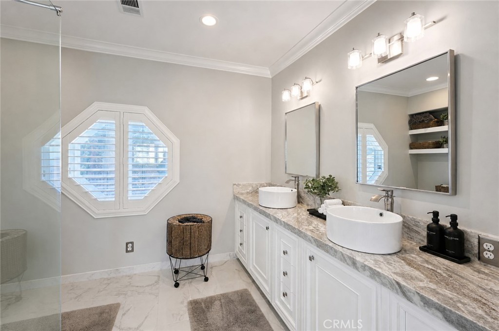6136 E South Bear Creek, Merced, CA 95340