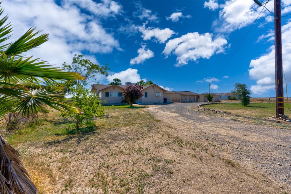 17626 Britto Rd, Dos Palos, CA 93620