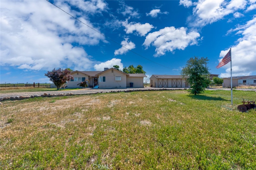 17626 Britto Rd, Dos Palos, CA 93620