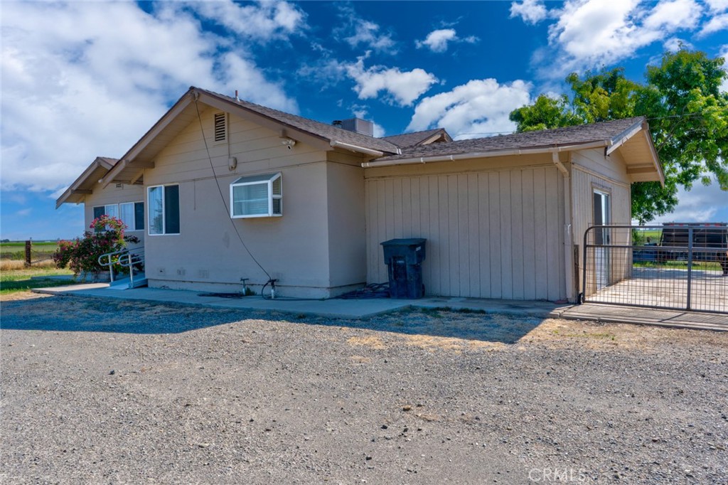 17626 Britto Rd, Dos Palos, CA 93620