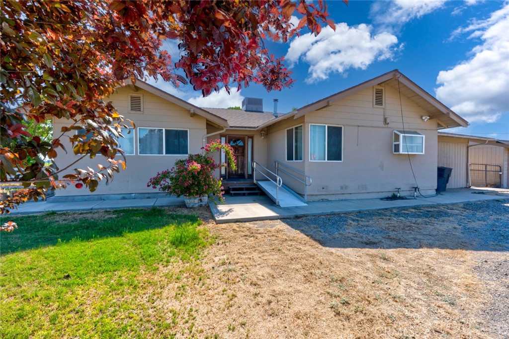 17626 Britto Rd, Dos Palos, CA 93620