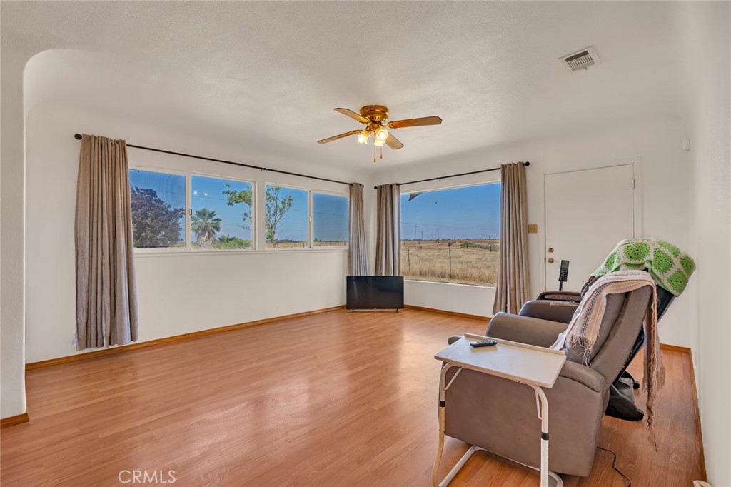 17626 Britto Rd, Dos Palos, CA 93620