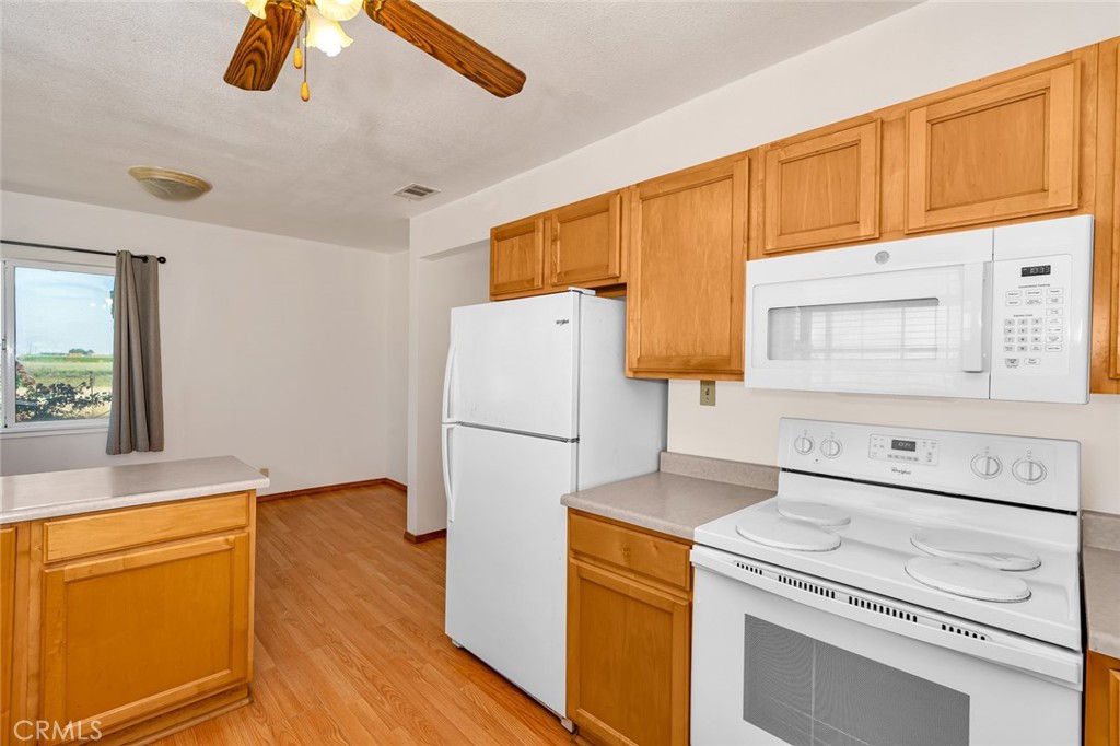 17626 Britto Rd, Dos Palos, CA 93620