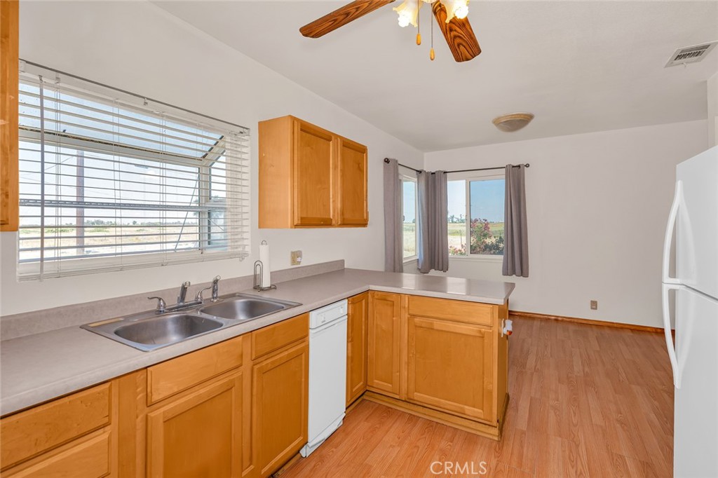 17626 Britto Rd, Dos Palos, CA 93620