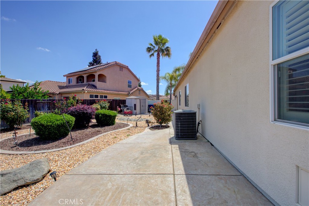 8020 Lake Shore, Chowchilla, CA 93610
