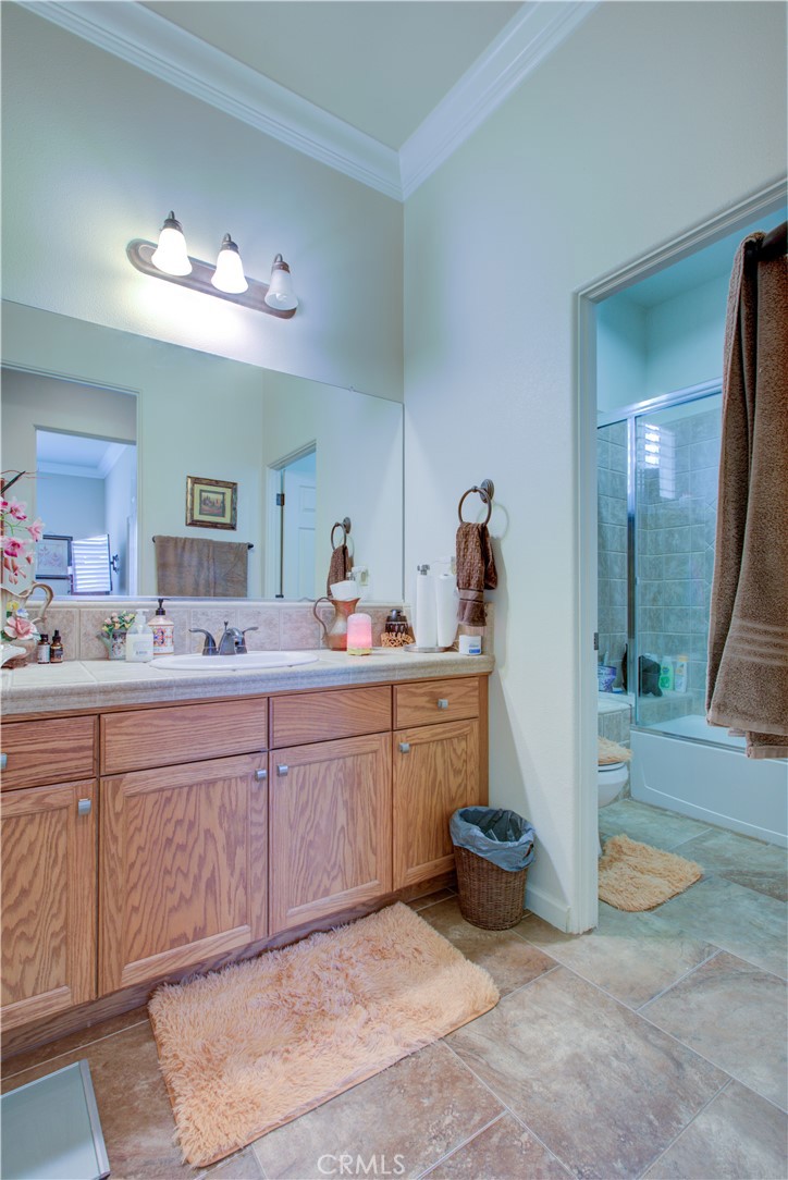 8020 Lake Shore, Chowchilla, CA 93610
