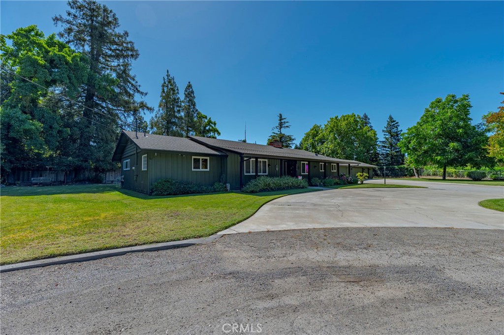 6090 Country Club Pl, Merced, CA 95340