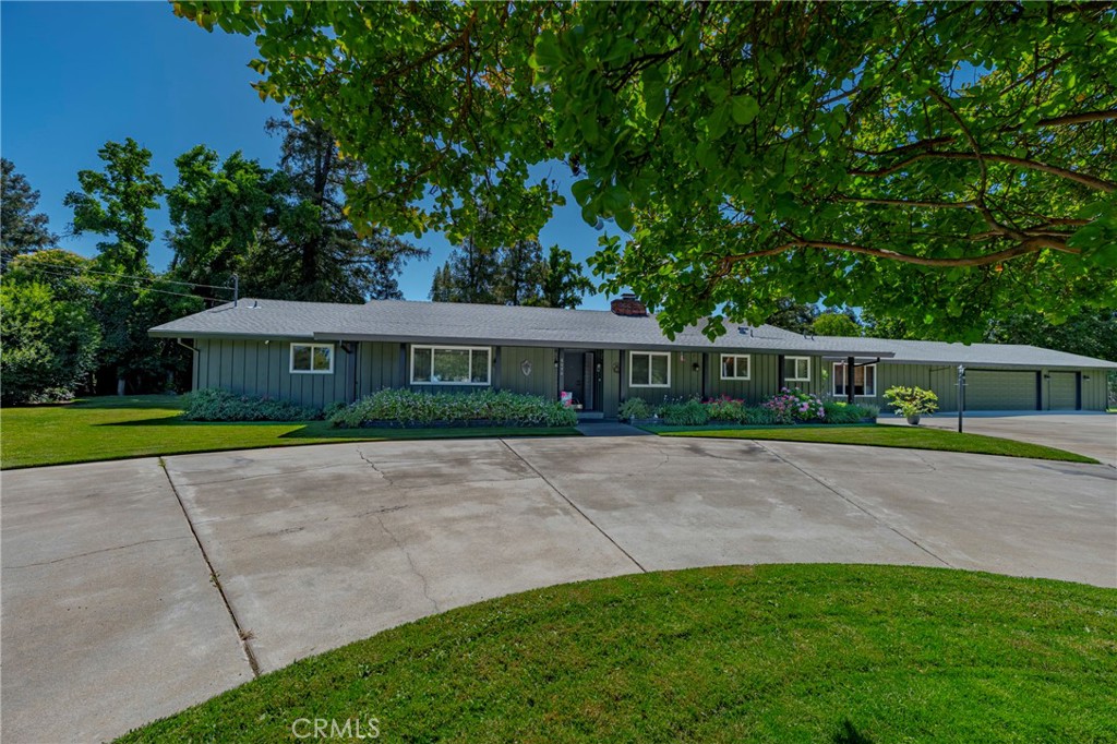 6090 Country Club Pl, Merced, CA 95340
