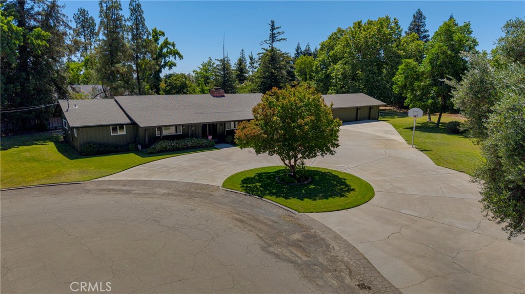 6090 Country Club Pl, Merced, CA 95340