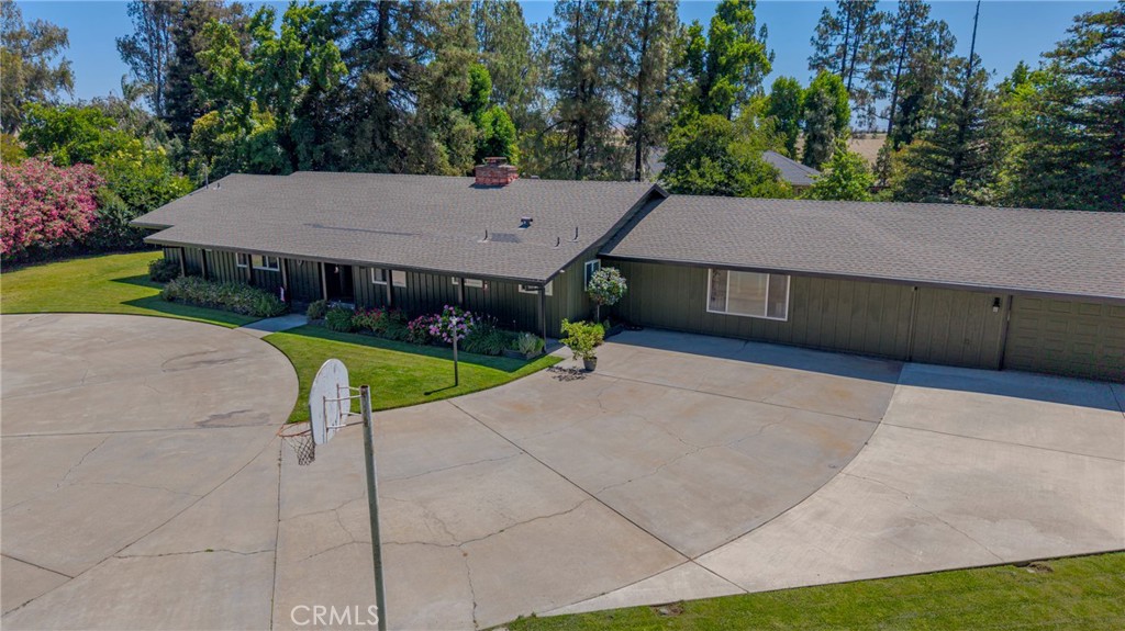6090 Country Club Pl, Merced, CA 95340