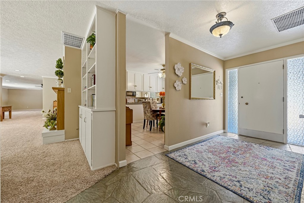 6090 Country Club Pl, Merced, CA 95340