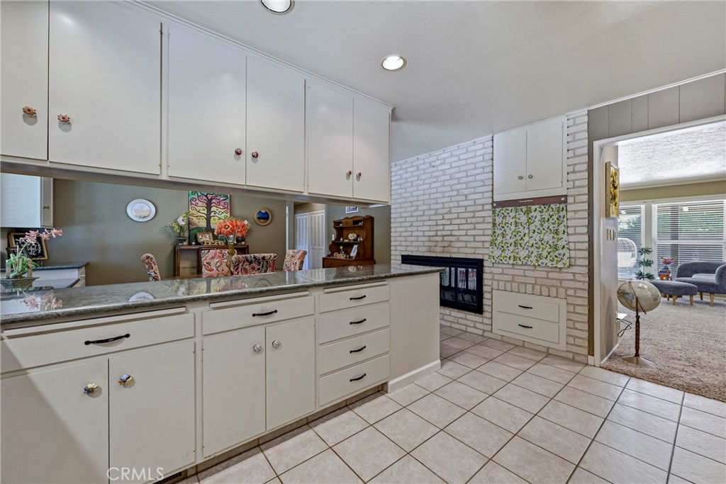 6090 Country Club Pl, Merced, CA 95340