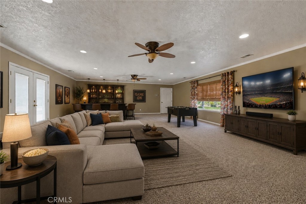 6090 Country Club Pl, Merced, CA 95340