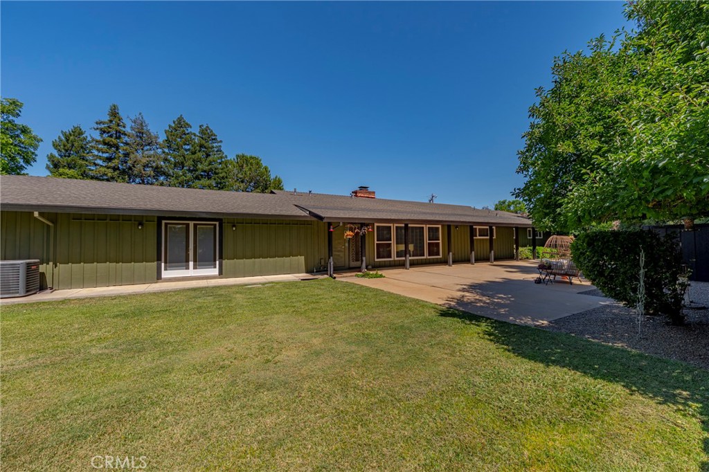 6090 Country Club Pl, Merced, CA 95340