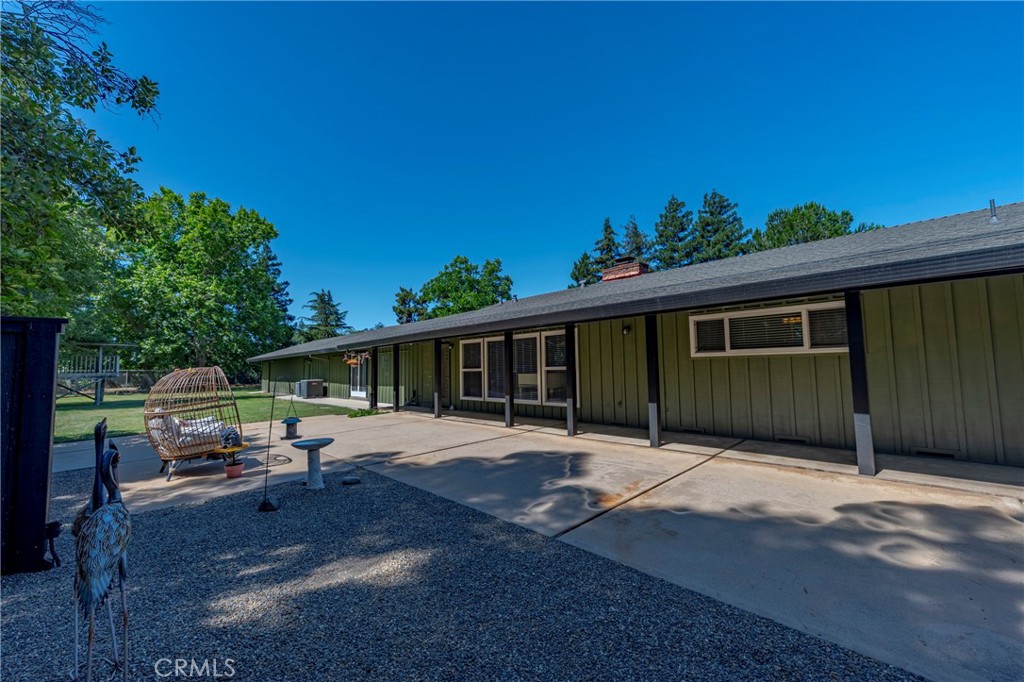 6090 Country Club Pl, Merced, CA 95340