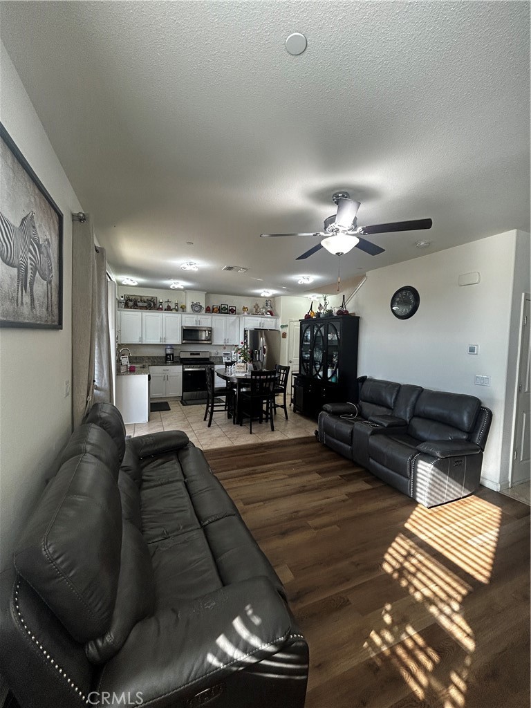 172 Korbel Ave, Merced, CA 95348