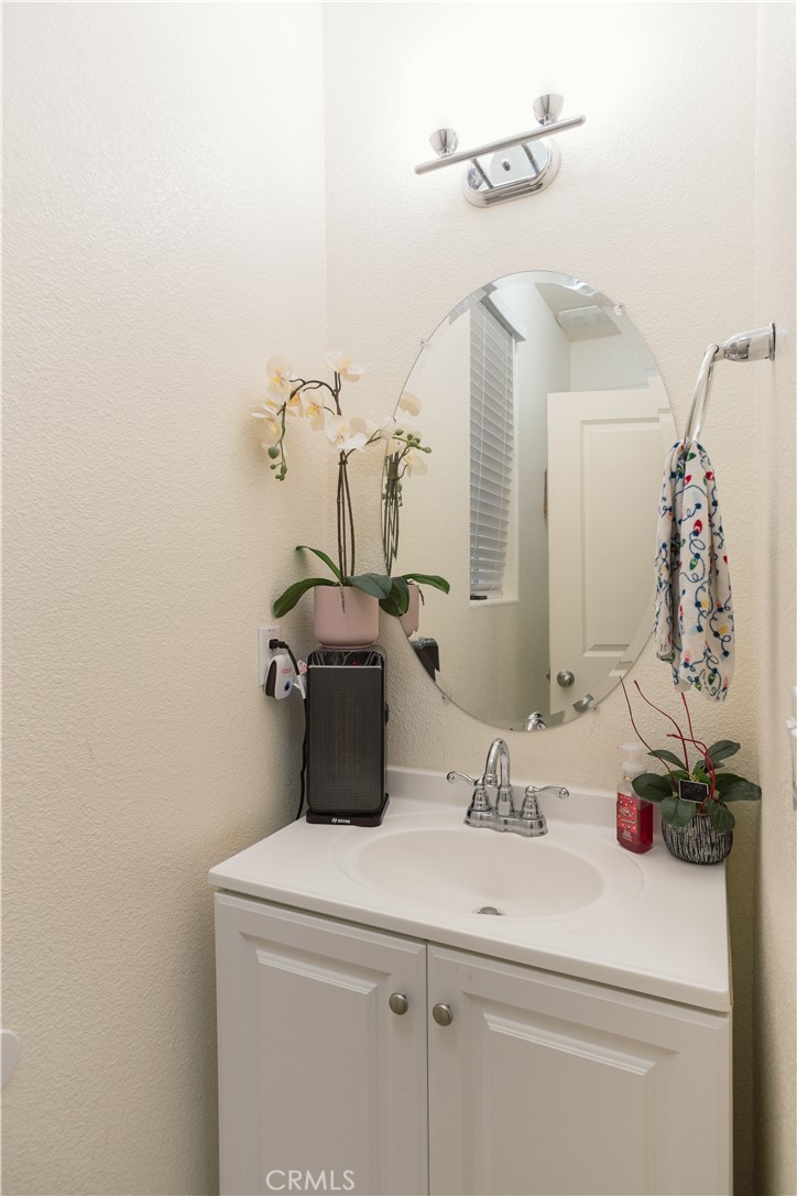 172 Korbel Ave, Merced, CA 95348